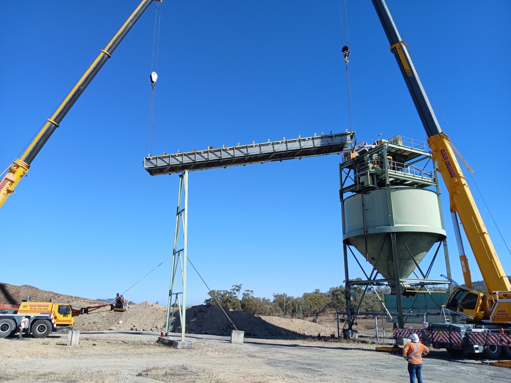 Truck load-out gantry removal